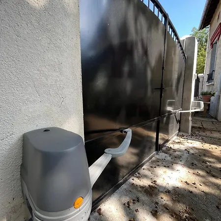 Cosy House Near Paris, Cdg Airport + Parking Casa de Férias Aulnay-sous-Bois