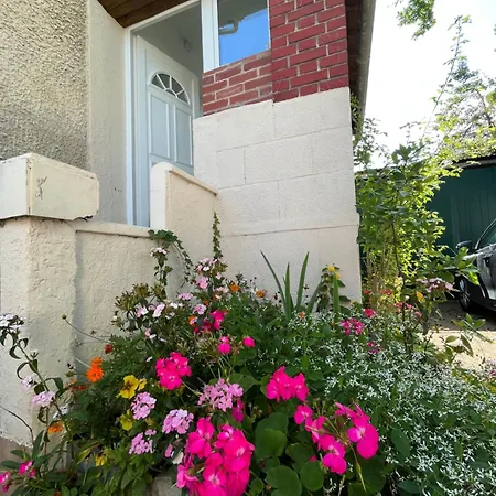 Cosy House Near Paris, Cdg Airport + Parking Casa de Férias *