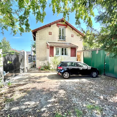 Holiday home Cosy House Near Paris, Cdg Airport + Parking *